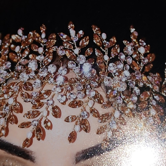 Headpiece - Picture 3 of 3